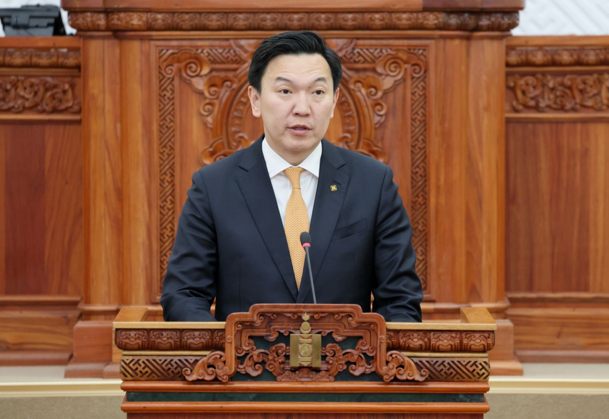 “Импортын барааны гаалийн албан татварын хувь хэмжээ батлах тухай” УИХ-ын тогтоолд өөрчлөлт оруулах тухай төслийг УИХ-д танилцуулав